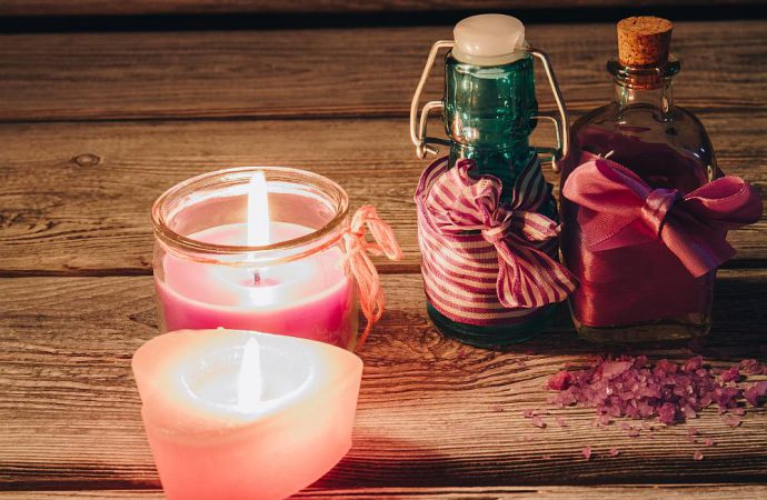 Kompletny przewodnik po olejkach zapachowych do świec, produktów do pielęgnacji domu i ciała